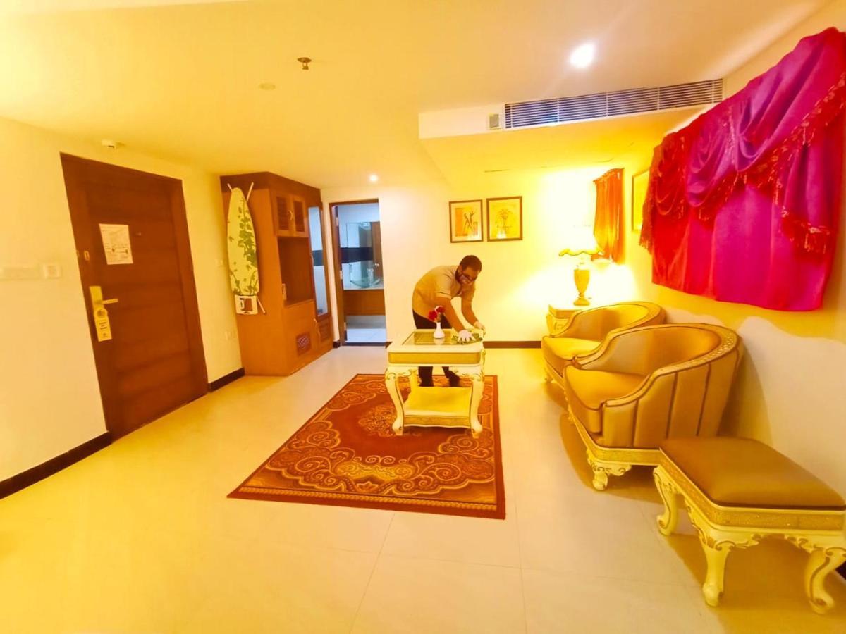 فندق وسبا هيل بالاس Kochi المظهر الخارجي الصورة